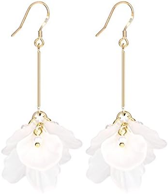 Drop earrings built from 925 silver wire, six white synthetic resin petals, and simulated pearl beads, measuring 6 cm in length.